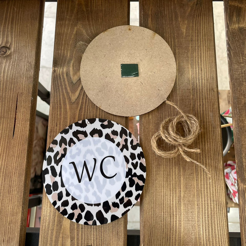 آویز تزیینی سرویس بهداشتی و حمام طرح پلنگی مجموعه دو عددی