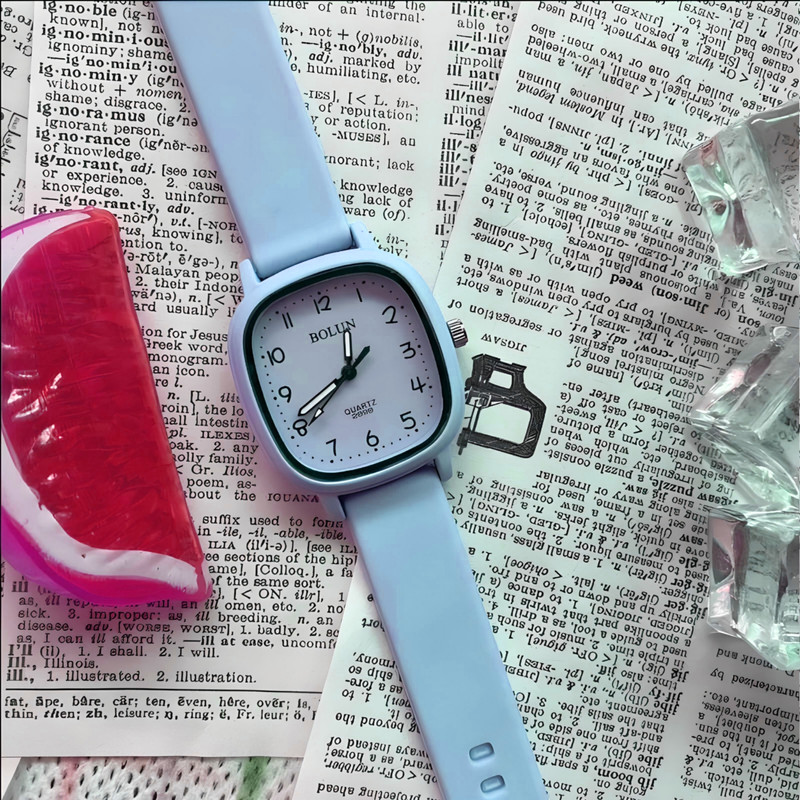 ساعت مچی عقربه ای بولون مدل بند پیو ضد آلرژی 2